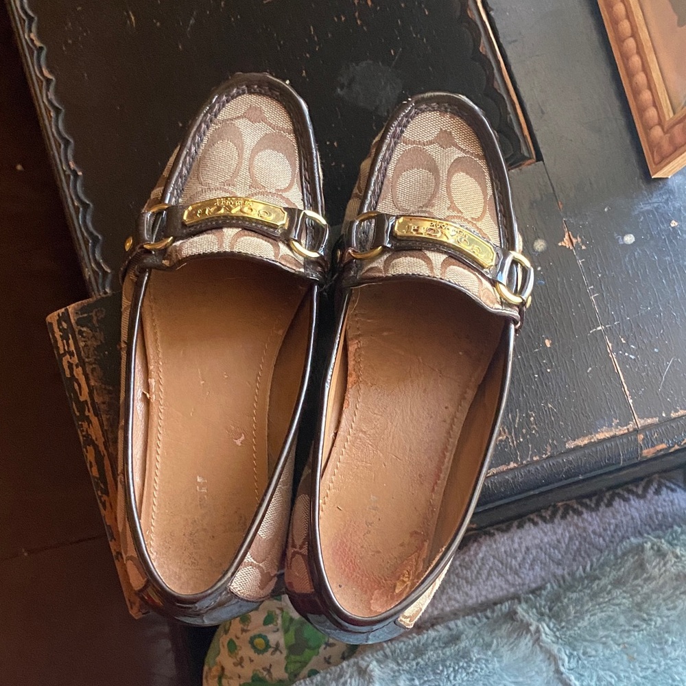 Coach Tan and Gold Signature Loafers